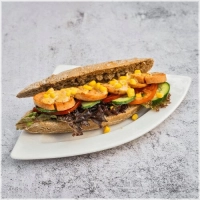 Broodje kipgrillworst kaas