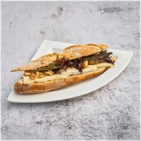 Honing, walnoten en brie