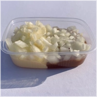 Mayonaise, curry ketchup en ui
