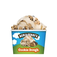 Vanilleroomijs met stukken chocolate chip koekjesdeeg